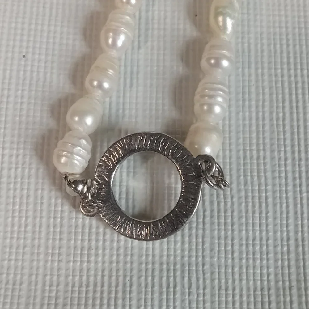 Natural White Pearl Beaded Rhinestone Encrusted Silver Circle Pendant Necklace